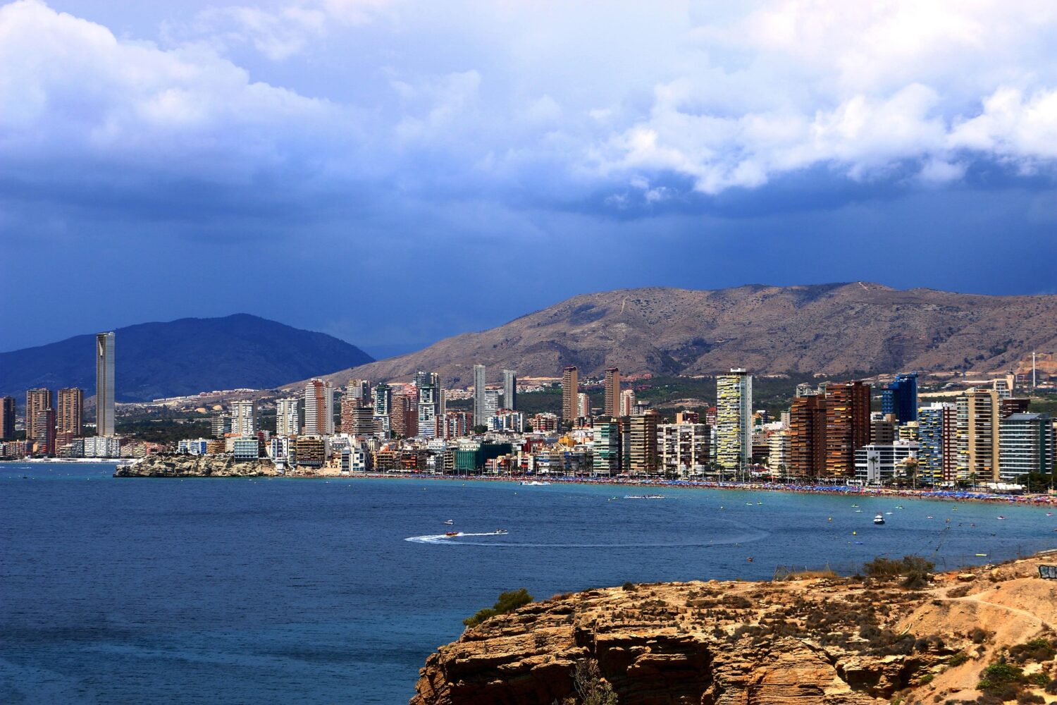 benidorm-2100803_1920